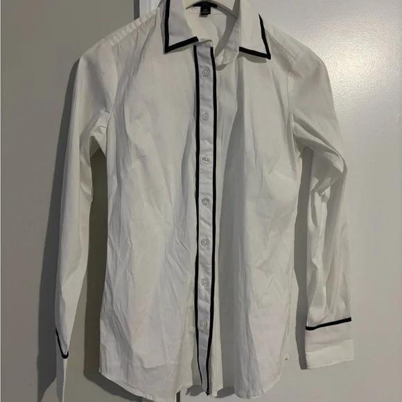 Ann Taylor Black and White Dress Shirt with Tailored Design